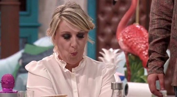 simone90811's tweet photo. Auguro ai francesi che stanno dando del drogato a Damiano (perché gli brucia aver perso) una bella diarrea, così che forse potranno usare il bidet per la prima volta #Eurovision https://t.co/Khzhpbpdre