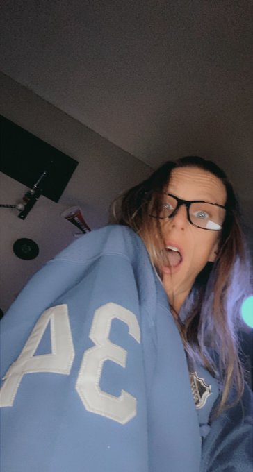 Yes..... #kellisparks #TorontoMapleLeafs https://t.co/rlI7E4JpPO<a href="/tag/kellisparks"class="tags">#kellisparks</a><a href="/tag/torontomapleleafs"class="tags">#TorontoMapleLeafs</a>