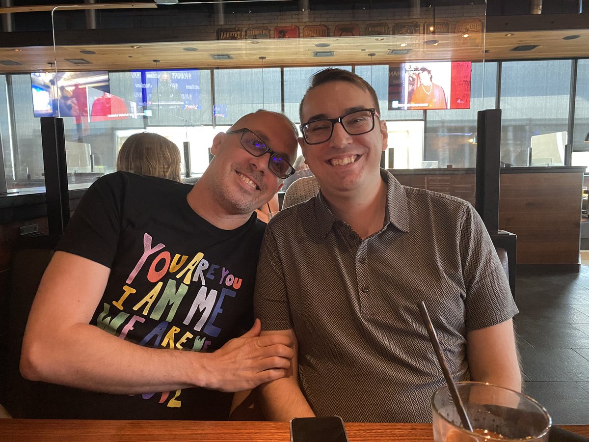 DHooverBeetFCPS's tweet image. Finally taking my own advice and enjoying time with family visiting and dinner out with them and my husband. #breakfromwork #timewithfamily