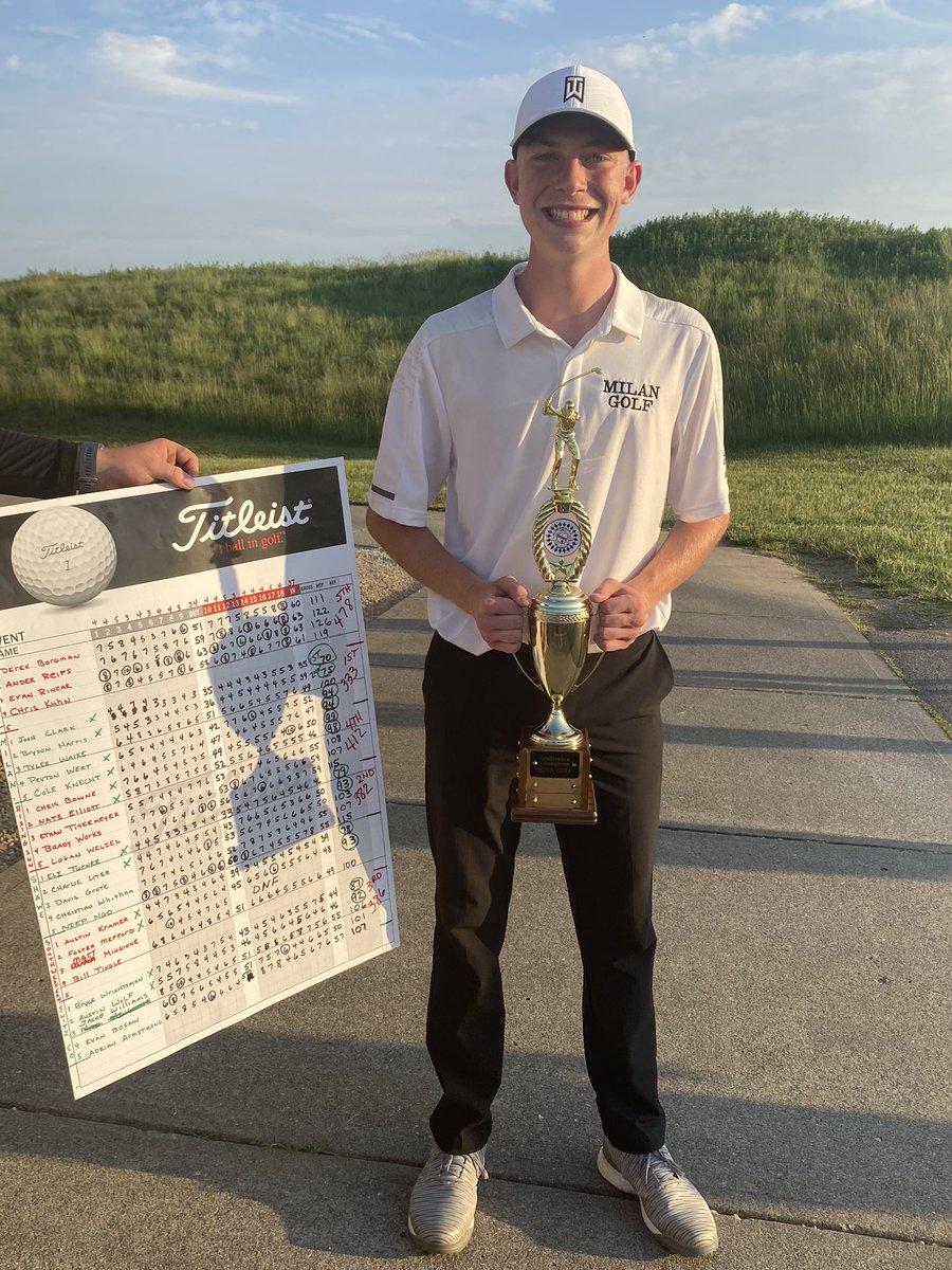 oneputttony's tweet photo. 2021 ORVC Conference Champs! @joshuaclark2021 low medalist shooting a 1 under par, 70. @ripleysportsde1 @wrbiradio @eagle993 https://t.co/l1v0uDBEJO