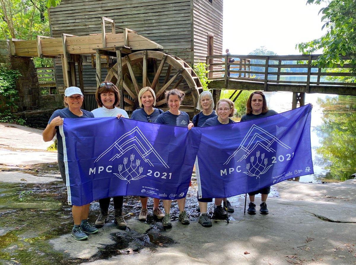 These #GeorgiaPeakers kicked off #MPCVirtualGala weekend with a beautiful 6.25 mile morning hike! 
It was a perfect day for this #PeakerMeetUp! 

@MyPeakChallenge 
#MPC2021
#VirtualGalaHike 

@GHJNancy @misty_maggie @BarBarrett1 @Ilschen67 @hiker52dab @arco611 @Carlaj92