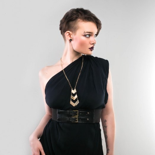 HotRose_Model's tweet photo. #modelmagazine #modelscout #alternative #fashion #glamour #DYI #MUA #piercings #ink #makeup #improv #modeling #pose #dark #jawline https://t.co/XkPz1cAp2n