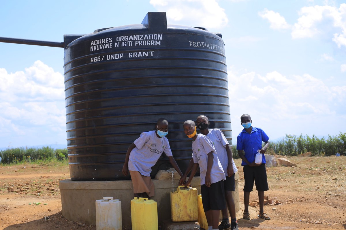 AdrresOrg's tweet photo. @NyagatareDistr  Mayor, Mr Mushabe Claudian inaugurated water Harvesting tanks given  to five selected schools in Musheri sector in NKURANE N'IGITI Program under RGB/ UNDP Grant. @UNDP_Rwanda, @GovernanceRw, @MujaJeanne, @Rwanda_Edu, @Imbuto https://t.co/E5K1RI3Ji3
