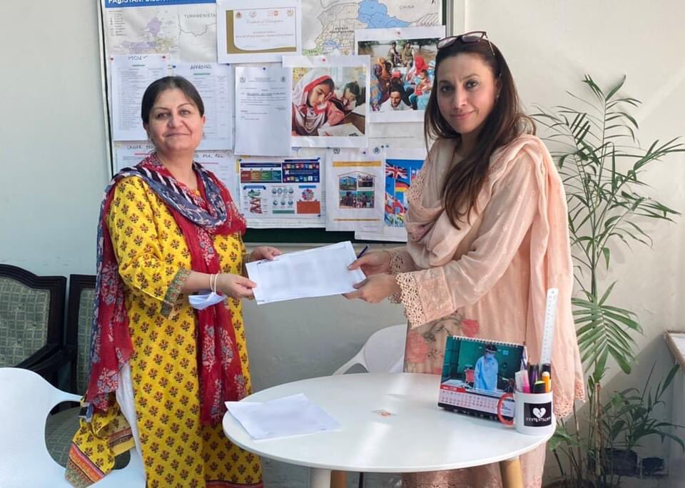 InsideOCB's tweet image. Médecins Sans Frontières / MSF has made a donation of Personal Protective Equipment which includes face masks, gloves, gowns and hand sanitisers to the National Disaster Management Authority, Pakistan on 20th May 2021. The donation will be used at the national level in response