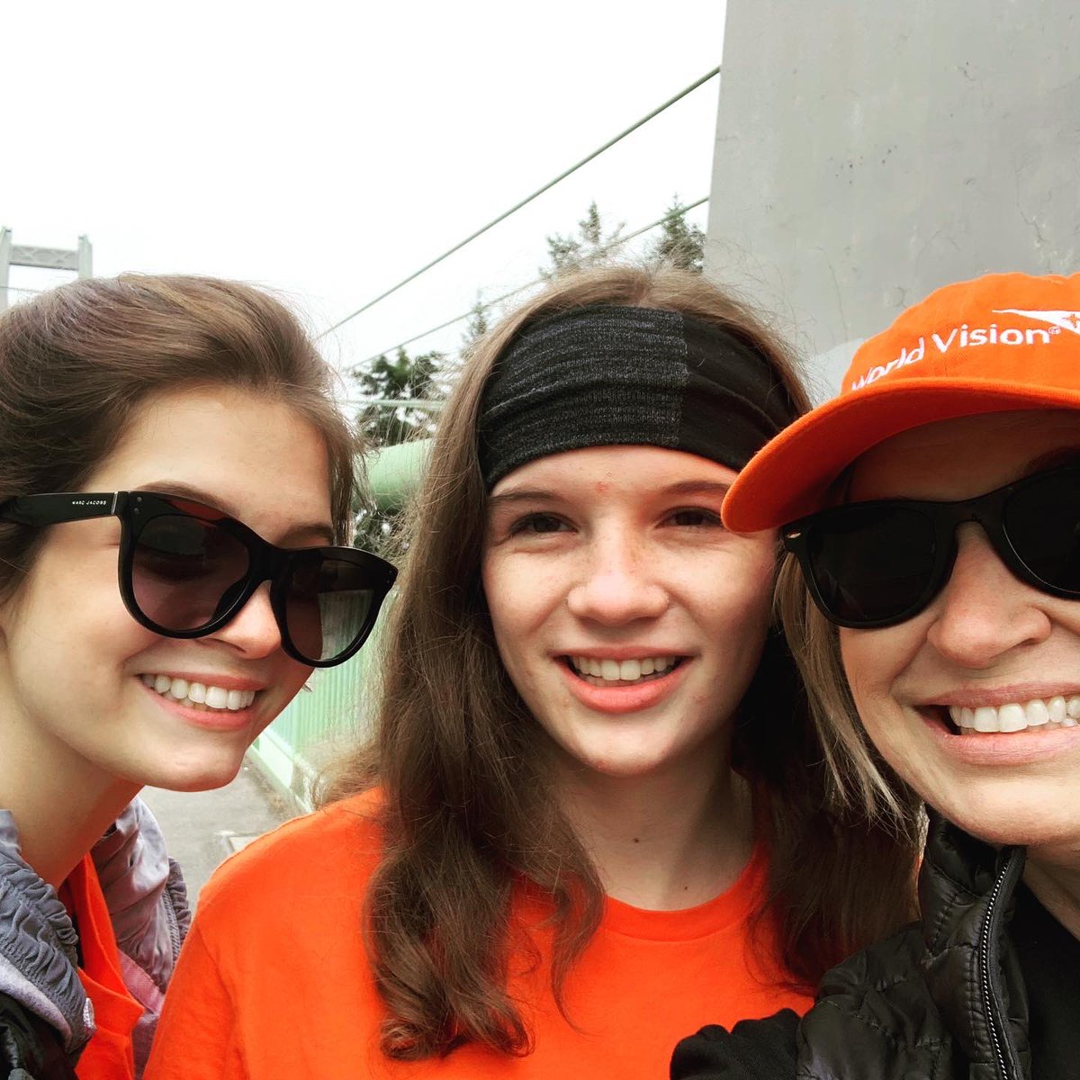 lissamarissa's tweet photo. @WorldVisionUSA Three generations doing the Global 6K for water together today on the Tacoma Narrows Bridge. #6kforwater #Tacoma  #gigharbor #momlife #narrowsbridge https://t.co/uKZ4LQnDYF