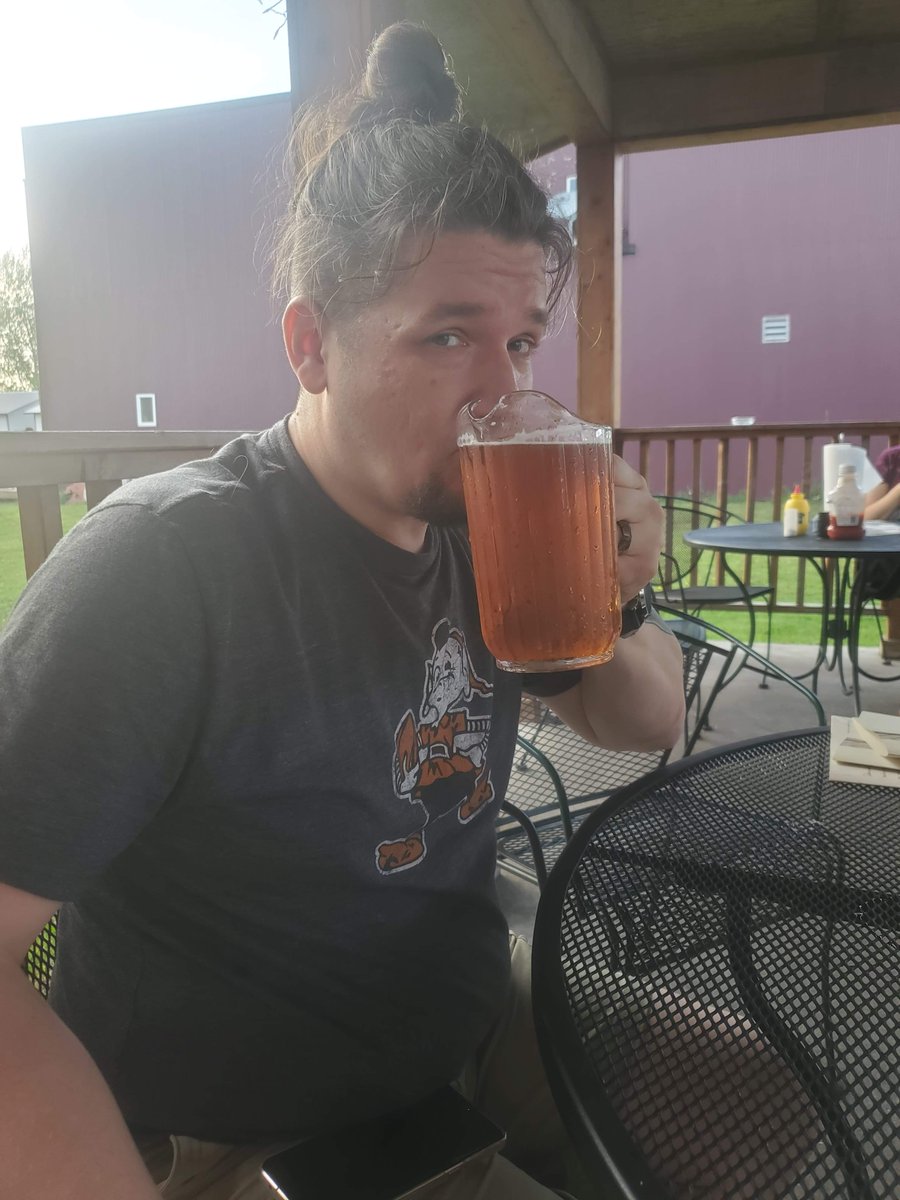 DadintheLand's tweet photo. We've missed coming to @AnchorBarWI every time we came up from Iowa to visit family in Duluth. Now that we're in town from Cleveland, we're not throwing away our shot. Stoked to be back! https://t.co/s7d03mSIKv