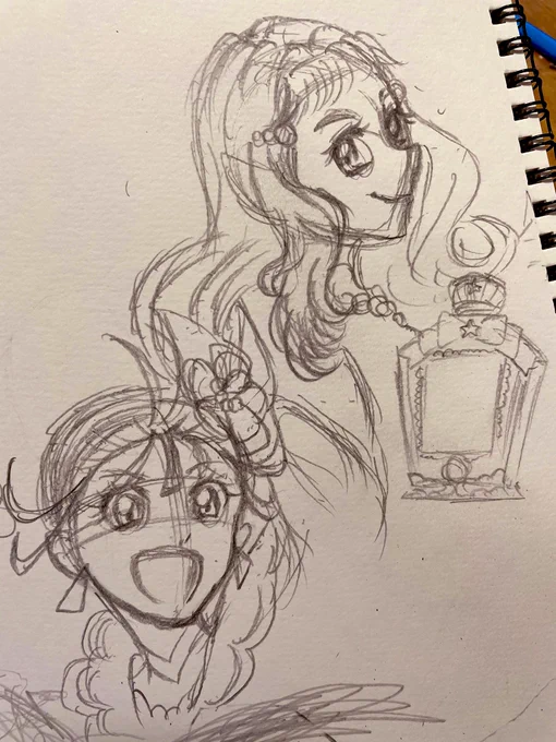 宣言どおりプリキュア観ながら描いてあげたところ、2歳の娘は無反応で3歳の息子はとても喜んでくれました😂
次は仮面ライダーセイバーを描くそうです、すげー難しい😂 