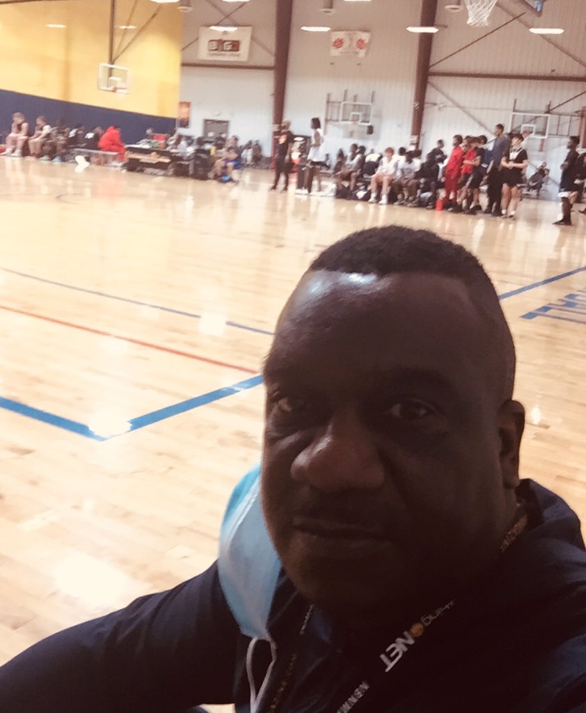 tperkinsbball23's tweet photo. Yes I’m actually in the building!!! I’m not one of those remote Basketball Evaluators that post as if they’re at the event and not be in the building. #FloridaBasketballBulletin #WeWorkOverHere https://t.co/tcH8V5zHsg