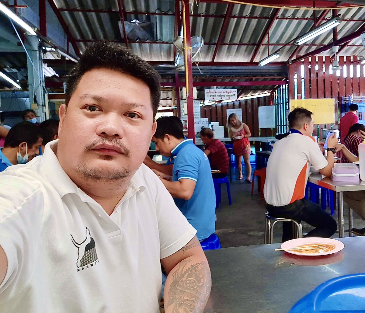 Golf088058's tweet photo. กินข้าวแกง แ��งเยอะ! https://t.co/2EUl2Rqt0u