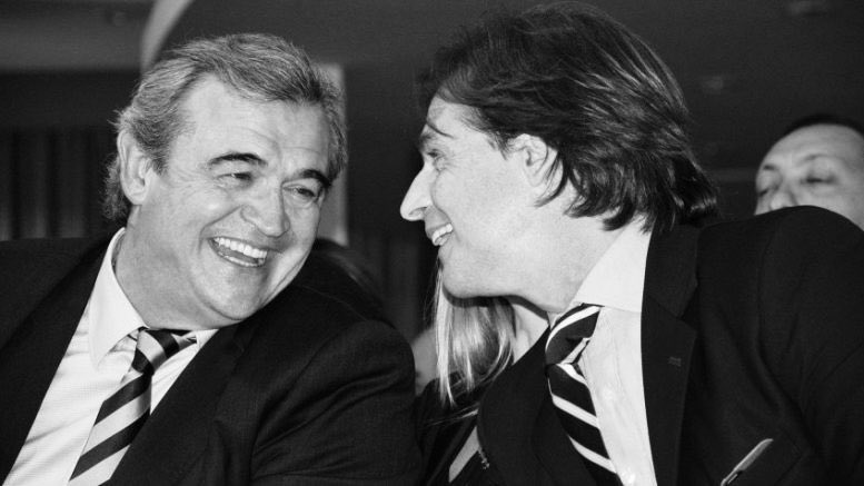 71Pocitos's tweet photo. Lamentamos profundamente el fallecimiento del Ministro Dr. Jorge Larrañaga.

Resiliente y blanco de todas las horas, se nos fue un gran servidor de la Patria

Nuestro más sentido pésame a su familia, amigos.

Descansa en Paz Guapo,
“Hay orden de no aflojar” https://t.co/qh6TUXZfES
