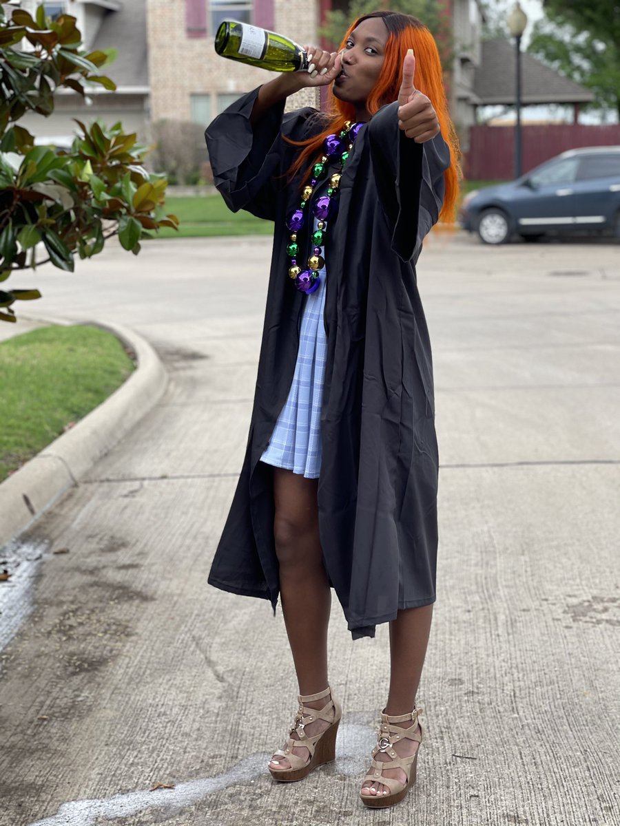 Thumbs up and poppin bottles cause I’m two degrees hotter 🥳 #doublemajor