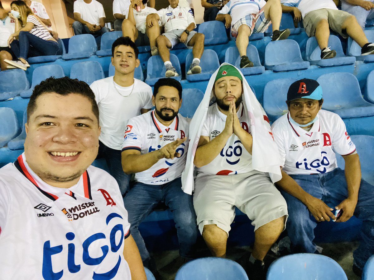 ElTuiterDeRoque's tweet photo. @AlianzaFC_sv #VamosAlbos #AlianzaFC 🅰️ #CaminoAlTri @AlianzaFC_sv https://t.co/axwDgQUqvv