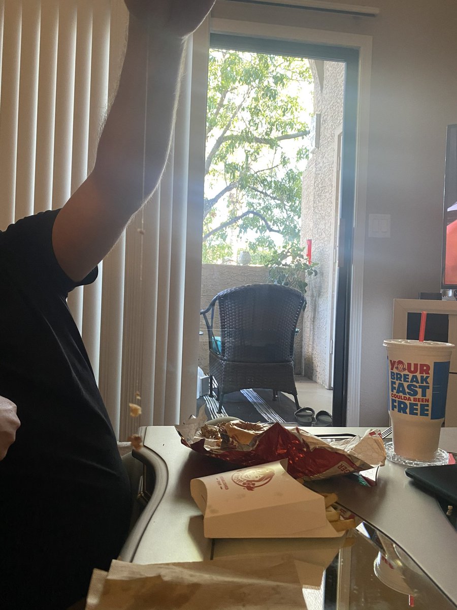 TimmayOnIce's tweet photo. @Wendys How does a two-foot plus long hair get in my burger? 🤢🤮 Not on it but cooked into it. Absolutely disgusting! Health codes are definitely not being followed! #hairinfood #CustomerService #disgusting https://t.co/DmUN8p5pbH