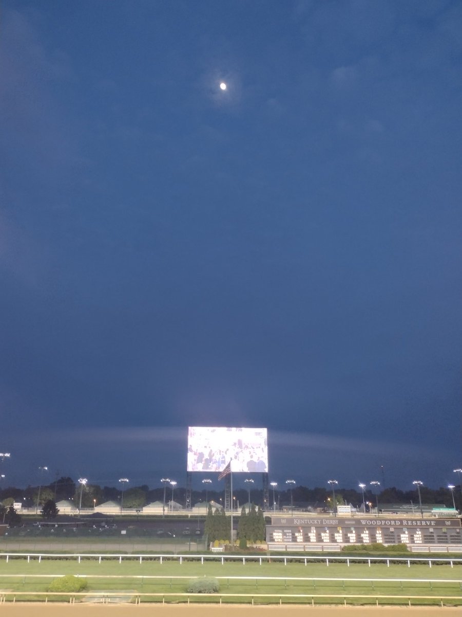 Beautiful night for a race.