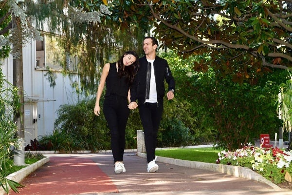 BrasilWags's tweet photo. 📷: Sandra e Nicholas aproveitando um tempo juntos 🥰

 #f1 #f1wags #wags #sandradziwiszek #beautiful #cute #lovely #enjoy #couplegoals #nicholaslatifi https://t.co/zFZjQ0POMU