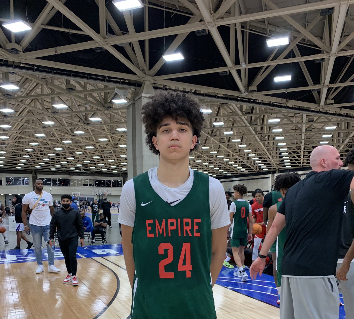 IsaacDennis_2's tweet photo. 2022 Anthony Black scored a game high 20 pts to lead @3dHoopsAcademy 17U to a win over Phenom University at #NY2LALONESTAR2K21 @ny2lasports @MidwestHoopsSL @AnthonyBlack24_ https://t.co/pwU5u5580B