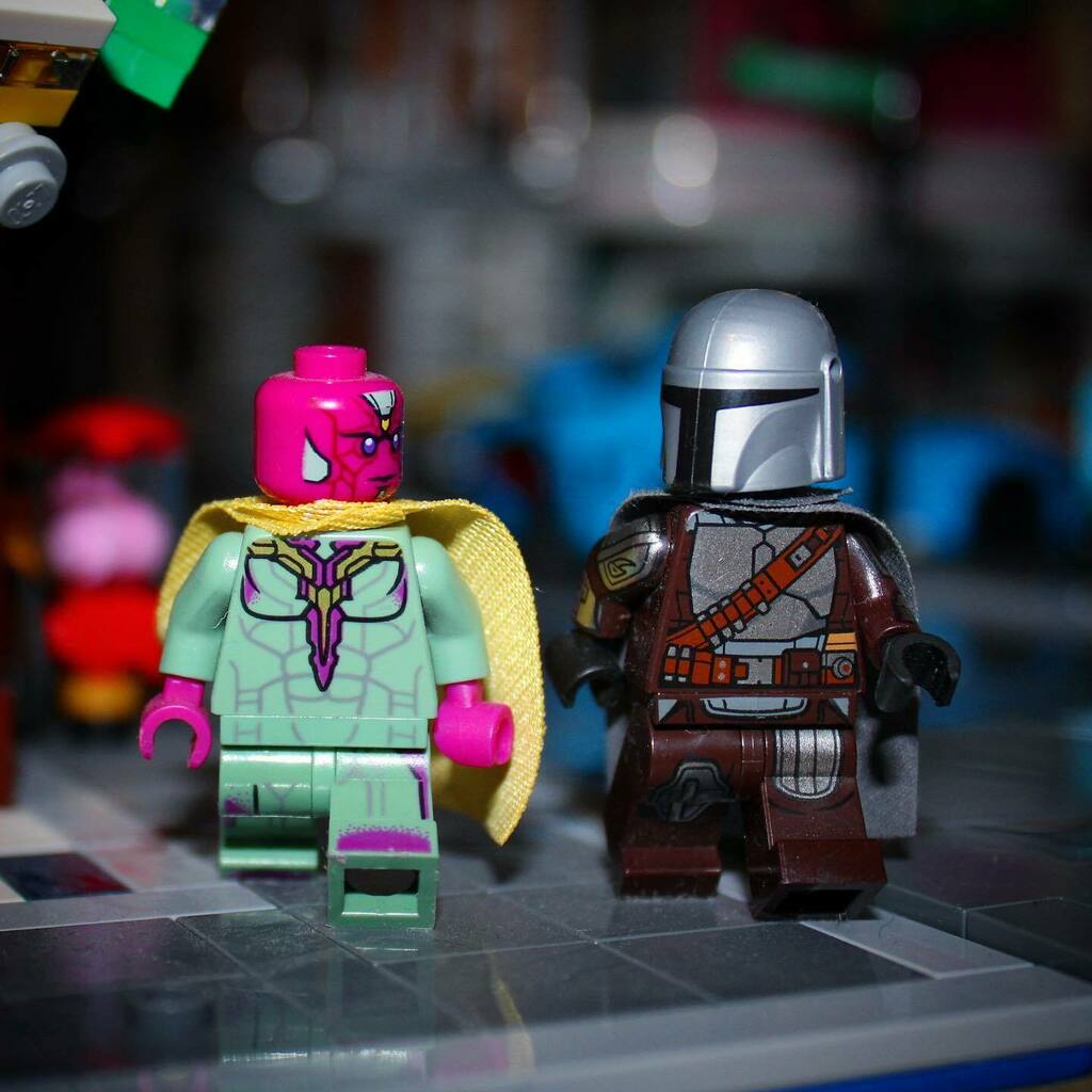 lifeinbrick's tweet photo. Potential Disney+ Crossover 😁
“Tell your boss the deal is off, I don’t work with droids!”
#thisistheway #lego #themandalorian #disneyplus #mandalorian #vision #wandavision #thevision #starwars #avengers #marvel #legomarvel #legoavengers #legostarwar… https://t.co/2woORkNsrn https://t.co/6JVNGN1E8b