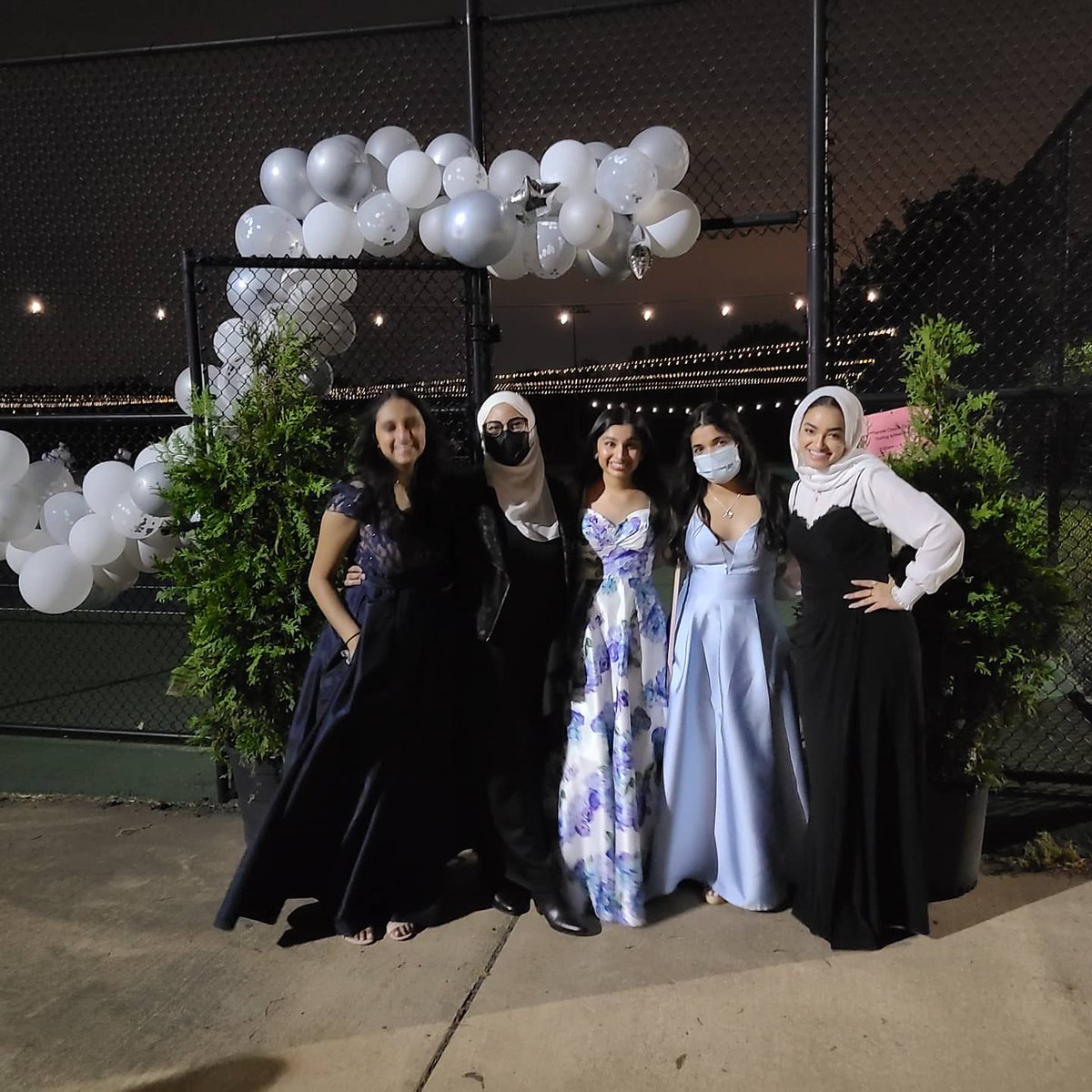 DominionLcps's tweet photo. All the glam kids are here! https://t.co/wsQBy8dFtV