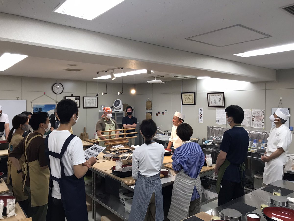 京都 有喜蕎心流そば塾 A Twitter おはようございます 有喜蕎心流そば打ち塾です 本日は そば打ち体験 でご参加されている方が４名様いらっしゃいますので 塾長の講義も基本的な講義です 楽しくそばを打ってもらえるように頑張ります そば打ち体験 有喜蕎心流
