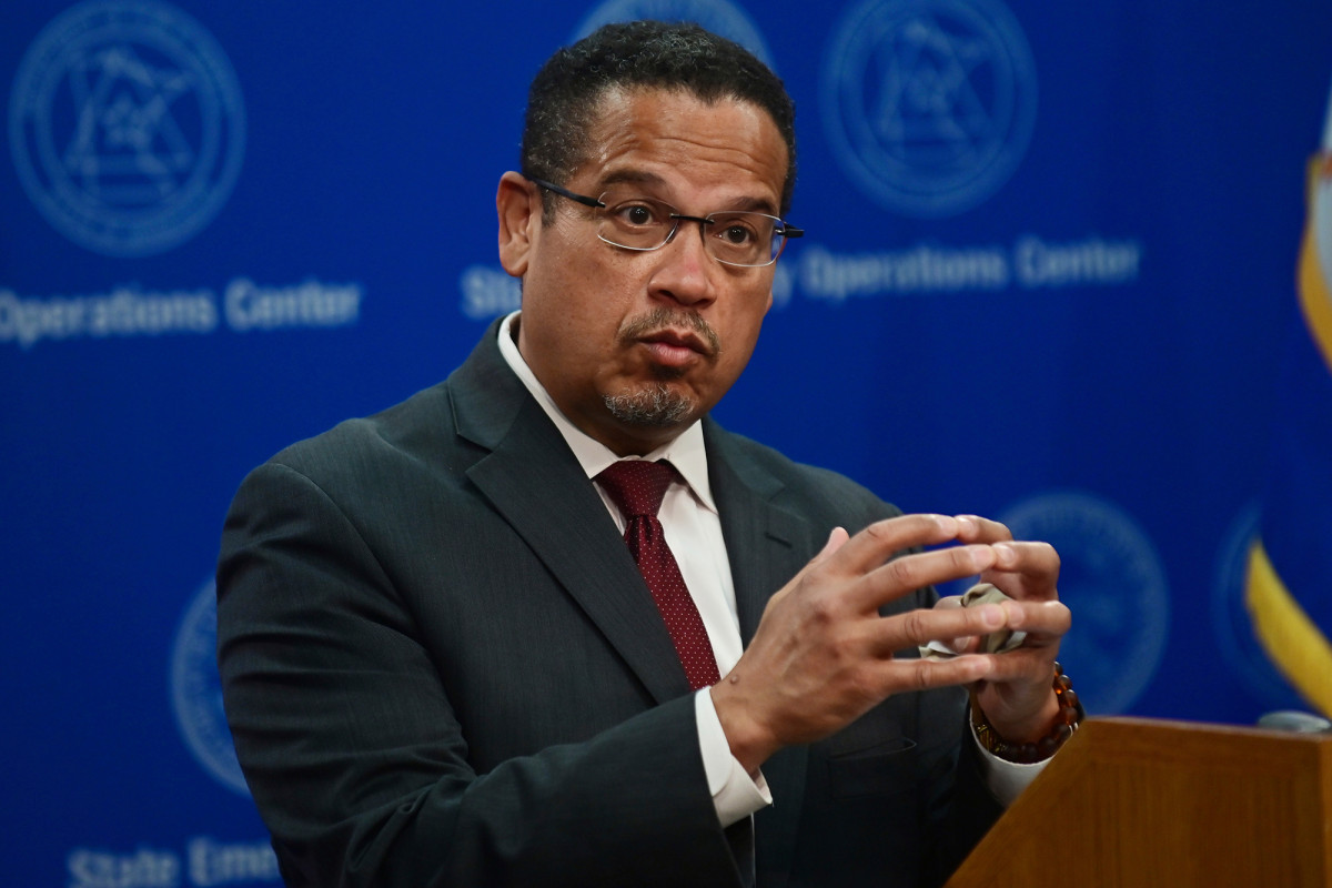 Minnesota AG Keith Ellison to lead case against officer who fatally shot Daunte Wright