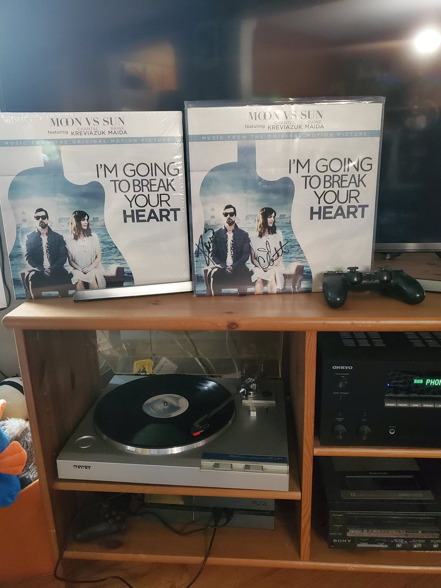 Undercovertowel's tweet photo. Pretty great soundtrack for a pretty great Saturday.  @chantalkreviaz @rainemaida @realmoonvssun https://t.co/yPnbuJSnLl