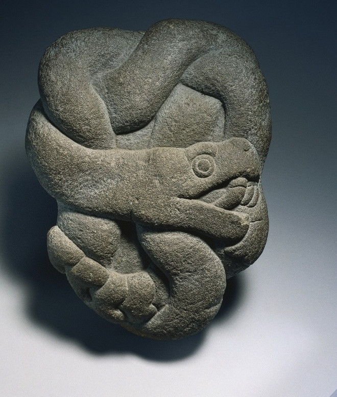 archaeologyart's tweet photo. Coiled Rattlesnake. Date: ca. 1200-1519. Place of origin: Central Mexico, Aztec. Medium: stone. (Source: https://t.co/DgYop2gjlt) https://t.co/zaP3SedkTH