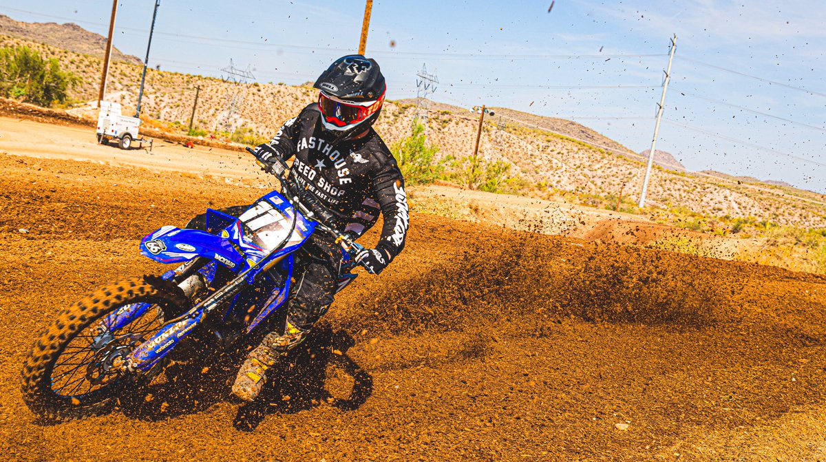 OhrtLogan's tweet photo. Sometimes I forget how much I love moto, I need to ride again😩 https://t.co/56GdlfCVJ4