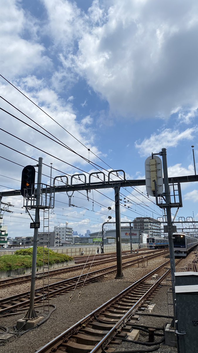 小田急線 登戸駅周辺をぶらり散歩 稲田多摩川公園と河川敷のカフェで春うららまったりホリデー Togetter