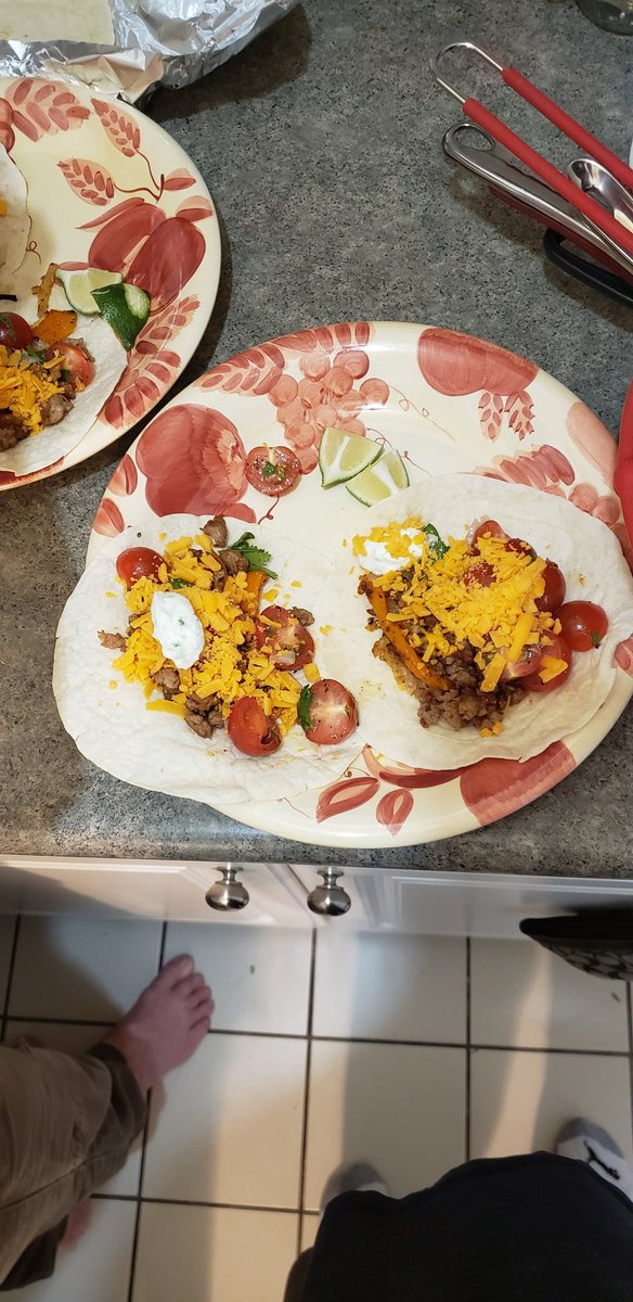 rodbstweets's tweet photo. Onto #hellofreshmeal #3. Probably our least favourite. Southwestern-Style Pork Fajitas. Had a bitter taste that couldn't be accounted for.
We'll see how next week goes.
https://t.co/gShjcgMbcD https://t.co/IE1fQOOuev