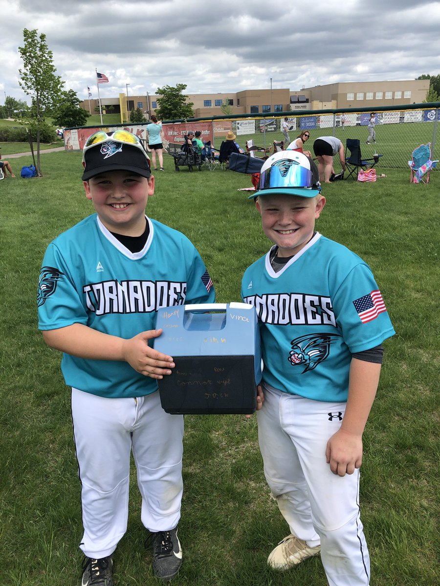 TornadoesBl's tweet photo. It was a great day to play two.  Congrats to the Hustle Hardhat winners- Connor &amp; Callan and our 4 lunch pail winners- Henry, Vinny, Kellen &amp; Jonas (pic of these two coming Sunday). It is great to see the growth and watch these guys compete. #tornadoseason #10AGold https://t.co/4WdZCNG37u