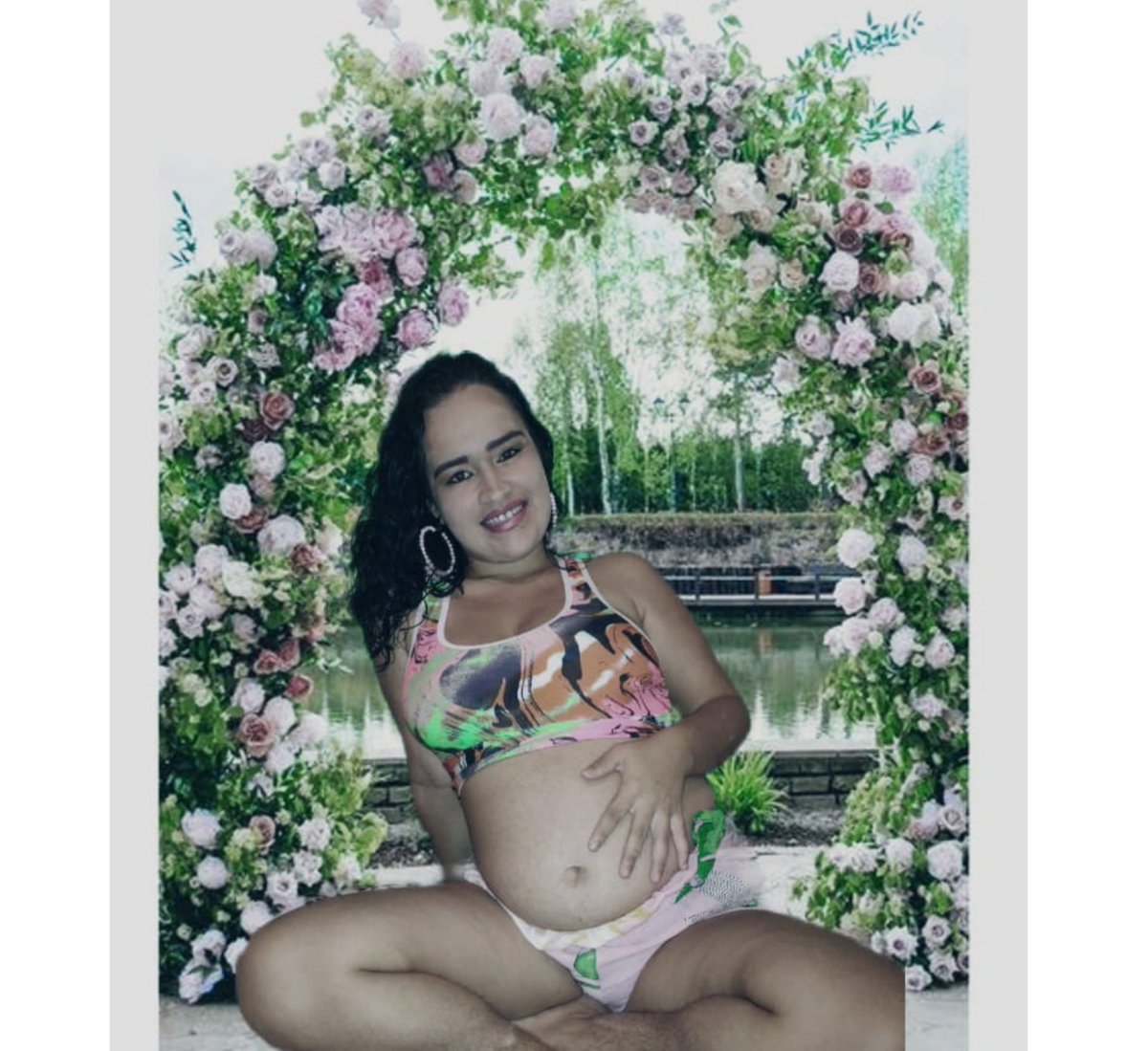 LauraMelYuri25's tweet photo. - No quinto faltam quatro
E eu aposto que os presentes
Já tão vindo em rosa ou azul... 
#5MesesDeMuitoAmor #PrincesaDaMamae #MinhaLaura ❤️🥰💕 https://t.co/dlpQq888ky