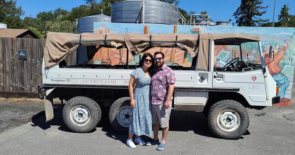 CalWineTours's tweet photo. Starting off the day @gunbunwine where our guest enjoyed great wine tasting and spectacular views of Sonoma Valley.
@calwinetours
https://t.co/5iSveQYIVW
#winetours #winetasting #carnerosvalley #lunchinthevineyard #vipwinetasting #vineyardviews https://t.co/QcXU3EipAj