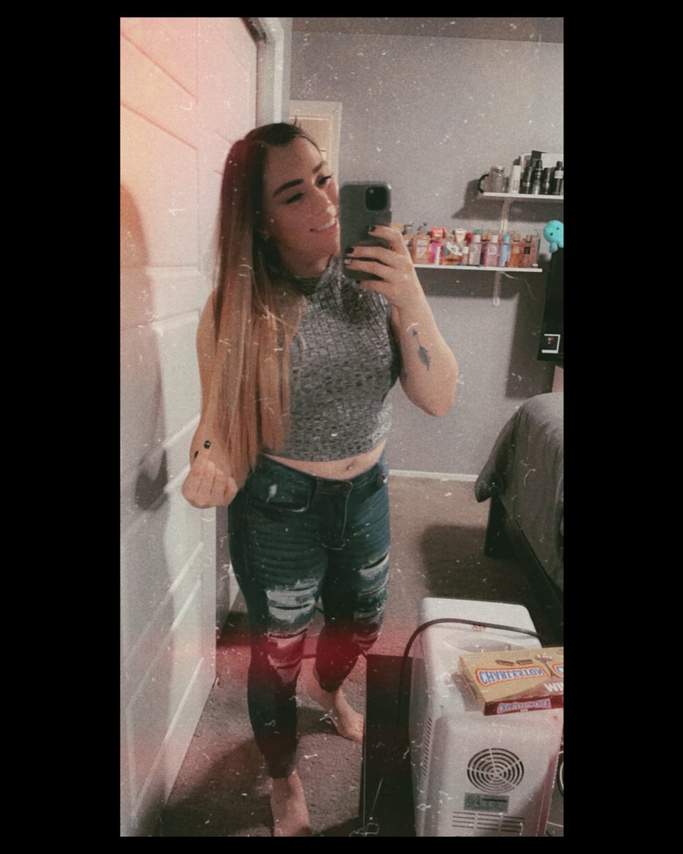 Haileyyyraee's tweet photo. 22🎂🎉 https://t.co/2NtHogruCm