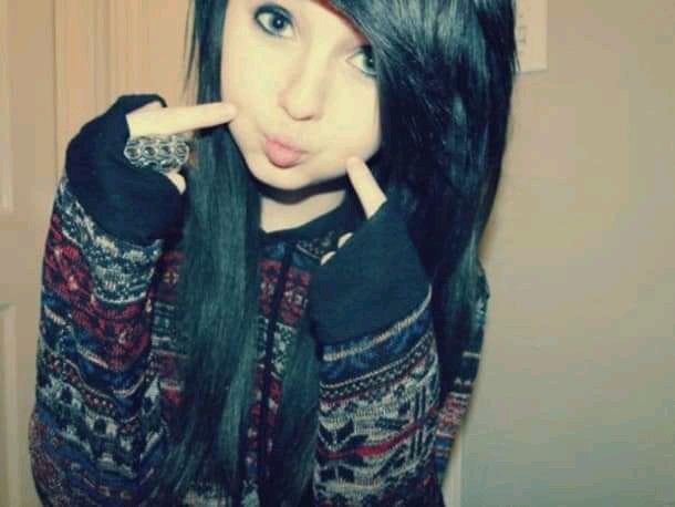 ItsGeraldCross's tweet photo. I have two sides

2006 MySpace            2013 Tumblr https://t.co/O97GVCUO1e