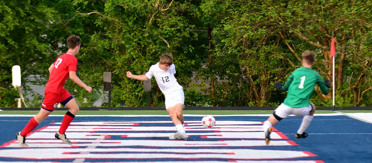 Tate_Russell's tweet photo. Here is a look at the goal that sent Greeneville soccer back to the Class AA State Tournament. Josue Castillo to Cade Snelson in he 68th minute https://t.co/UTmshUHyA4