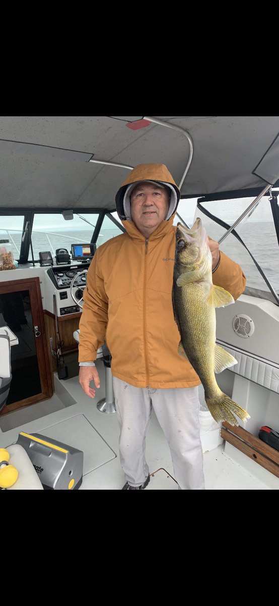 toddselk123's tweet photo. Fishing with a long, long time family friend. Fun day. https://t.co/gUVwRaviCl
