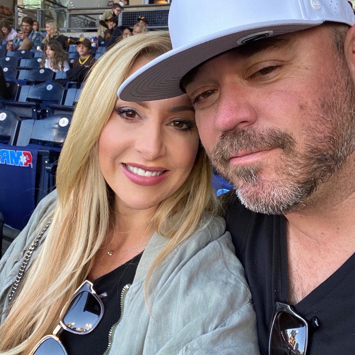 fitAlissa's tweet photo. 17 years and counting! Happy anniversary! #hungryformore #sdpadres https://t.co/1m6mrXAQsI