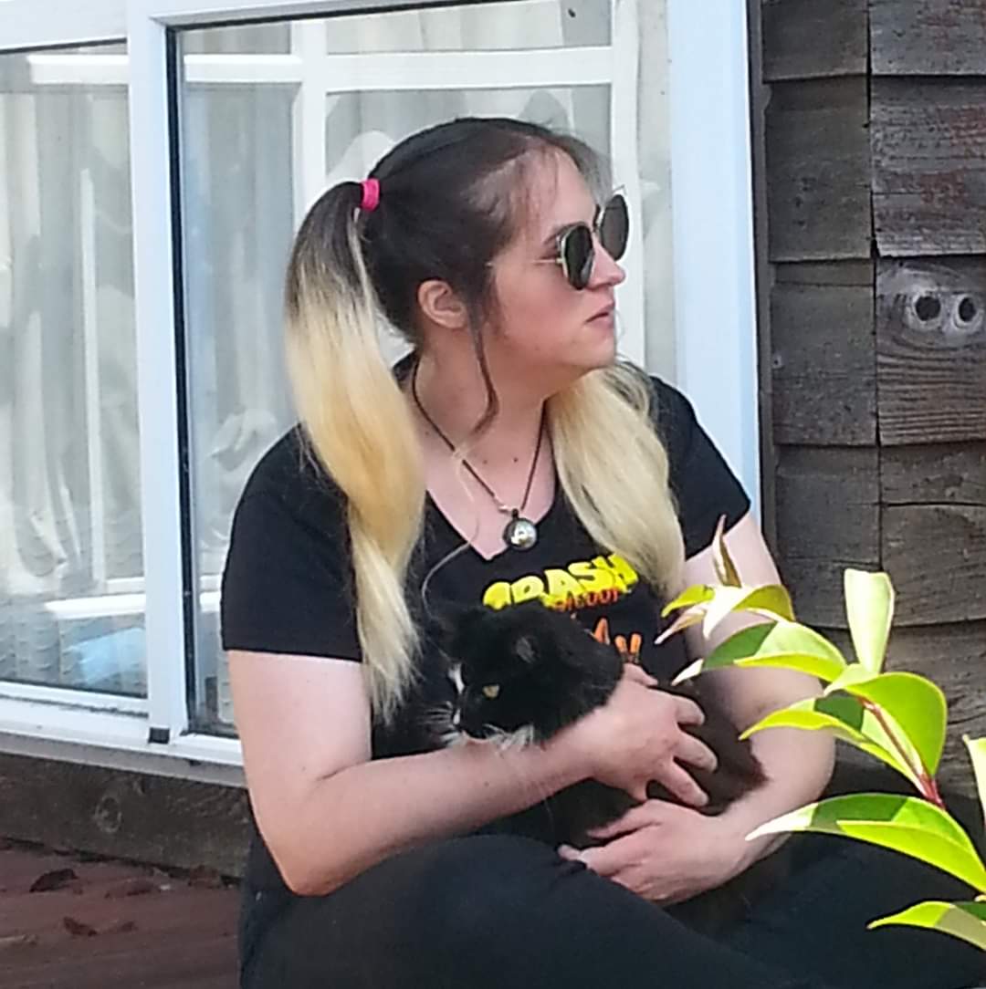 stoopid_cat's tweet photo. 5'6"/7

quote with your height and favourite pic(s) of yourself https://t.co/z7OPx2JTV3