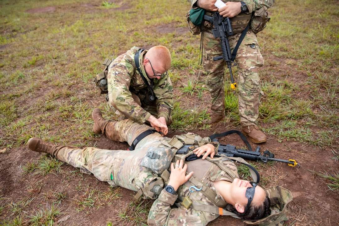 25thID's tweet image. Training never stops for the #LightningSupport brigade! 

B and C companies of the 524th Division Sustainment Support Battalion, 25th DSB participated in their own Field Training Exercises this week.
