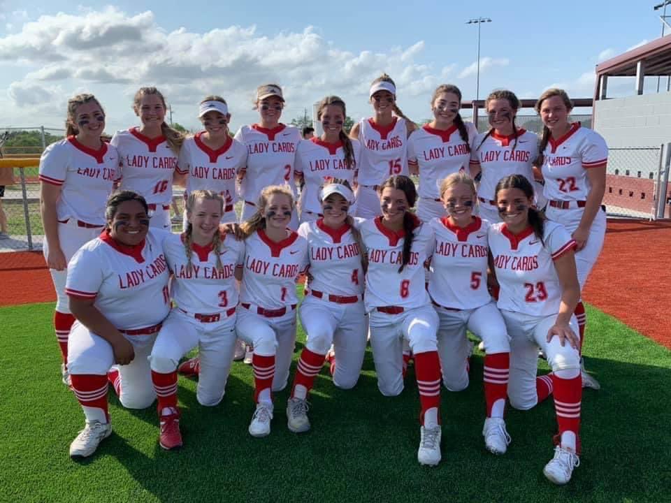 1835Cards's tweet photo. 🥎🥎🥎

Congrats to these ladies making C-Town history! 

They fought till the end but unfortunately fell short. Way to leave everything y’all have on the field today! ❤️🤍

#GOCARDS 
#Peckem https://t.co/ffYySgKTnT