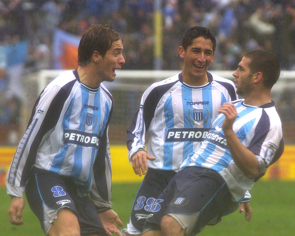 RACING CLUB VILLALBÉS - 🆕️ 2️⃣0️⃣-2️⃣1️⃣ ❤ 1° EQUIPO 💚 RENOVACIÓN ⚽️ LÓPEZ 🅿️ Lateral Dereito ©️ Capitán O capitán López seguirá sendo un dos baluartes do equipo a nivel defensivo #orgulloRCV