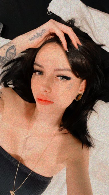 I turn 22 in July !!! I&rsquo;m so excited https://t.co/O1C5kJBblB<a href="/tag/mvsales"class="tags"><span>#mvsales</span></a>