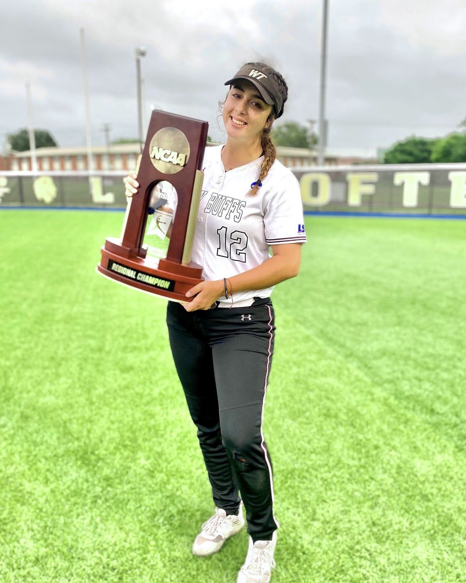 _estephaniaa_'s tweet photo. Conference champs ✅
Regional champs ✅
Now let’s go win that NATTY !!! 🤩🤩 https://t.co/S91cObiiyC