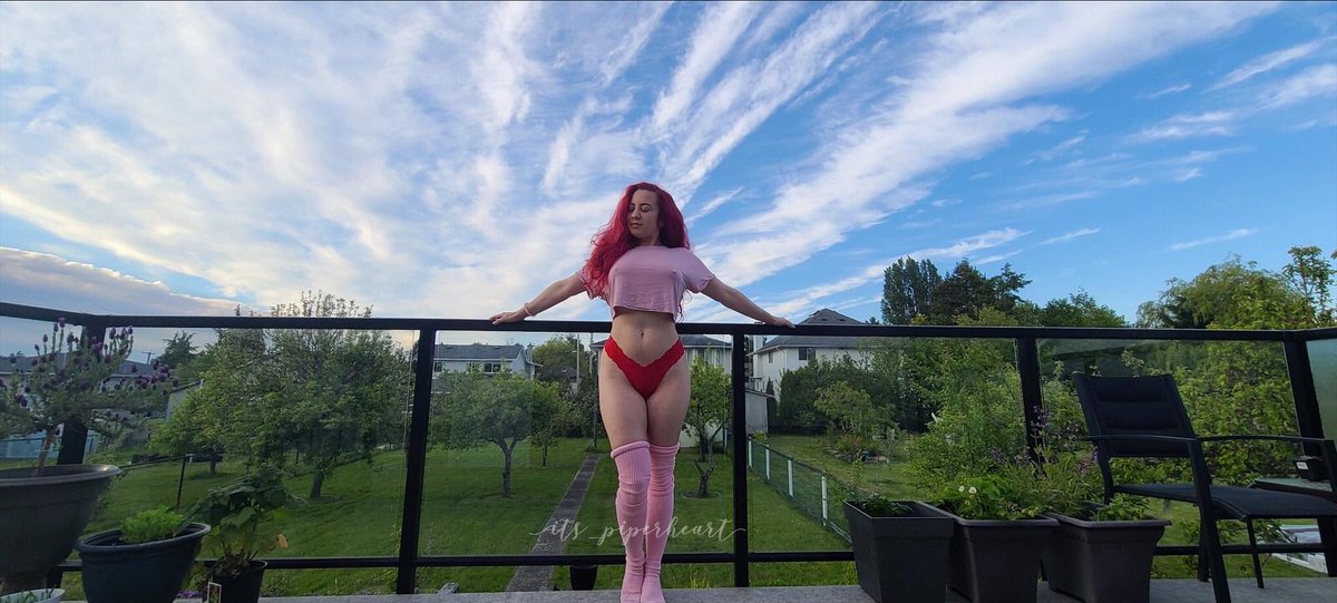 its_piperheart's tweet photo. Just admiring the weather ⛅️ 🌸 https://t.co/xtuX8TvCmS