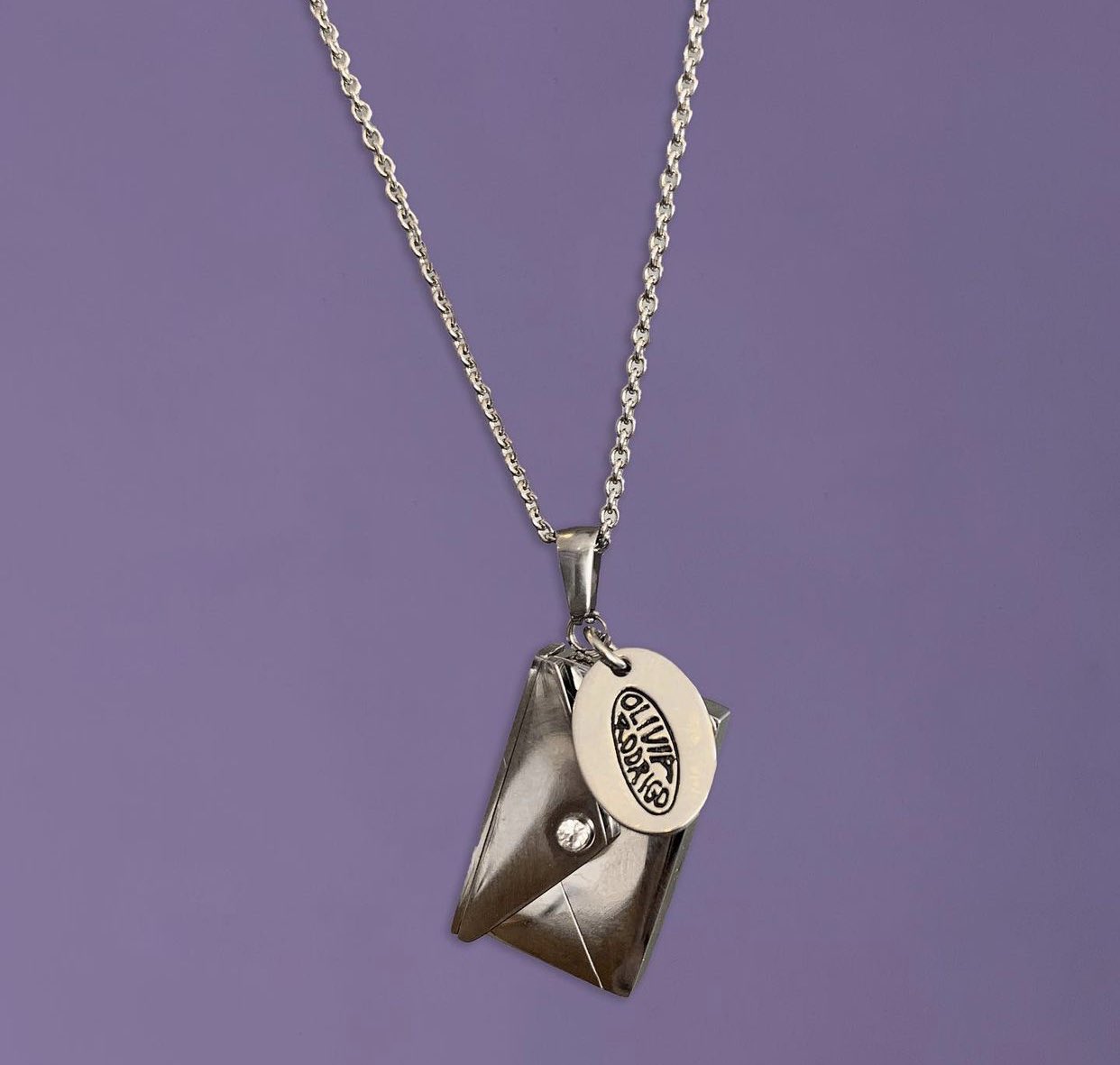 Olivia rodrigo necklace deals