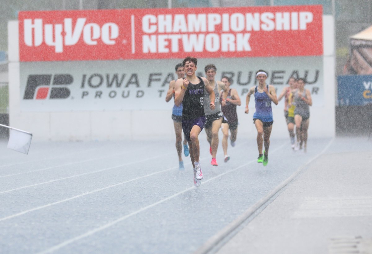 rmmurken's tweet photo. Downpour Doesn't Dampen 1,600 Title For Liberty High Senior Gryp https://t.co/Ne6soZBpXn https://t.co/Dck6KfsvxI