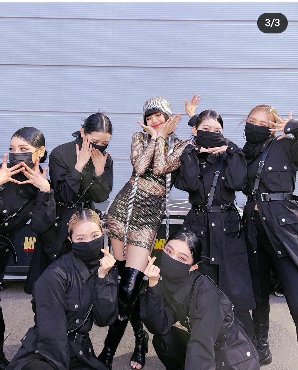 Chris12_L's tweet photo. Odio a la gente que no ama a mi bebé osea que les pasa? Saben de quién están hablando mal? Es el mejor ser humano que conozco. decepcionante 
#Protectlisa #Lisaperfect #Lisa #BLACKPINK #YG #Donotdefamelisa #PrincessThai https://t.co/E5LItkrgGl