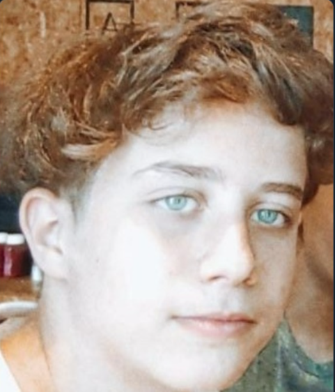 GalvezGervacio's tweet image. muy pero que muy feliz cumpleaños a mi nieto querido ya 15 añotes como te kiero nieto pasala lindo para el 25 de mayo vamos a comer todos locro juntos y vamos a jugar a las cartas