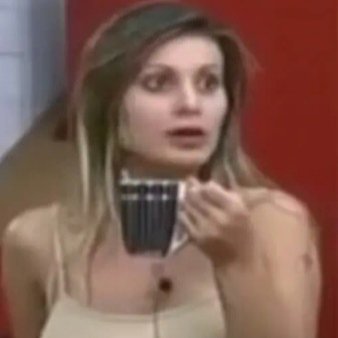 SrLangzinho's tweet photo. MEOO e eu que peguei uma coca totalmente aleatória no mercado e quando cheguei em casa descobri que era com a inicial do meu nome #arrepiado https://t.co/mVDRvIWh1l