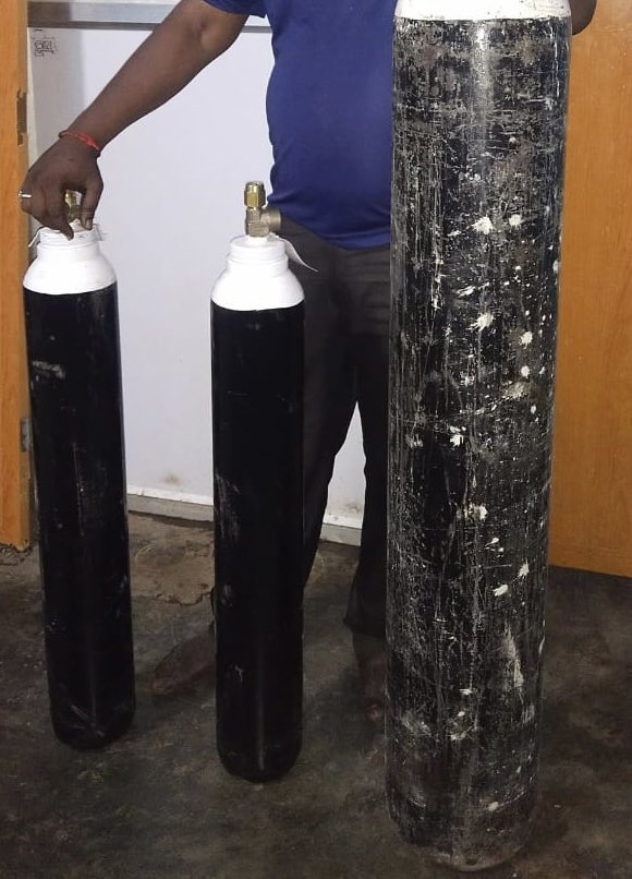 2 accused arrested by CCB in Sheshadripuram &amp; Byatarayanpura..involved in black marketing of Oxygen cylinders.. 5 cylinders seized..Plz share info on any such activities.. <a href="/CPBlr/">CP Bengaluru ಪೊಲೀಸ್ ಆಯುಕ್ತ ಬೆಂಗಳೂರು</a> <a href="/BlrCityPolice/">ಬೆಂಗಳೂರು ನಗರ ಪೊಲೀಸ್‌ BengaluruCityPolice</a>
